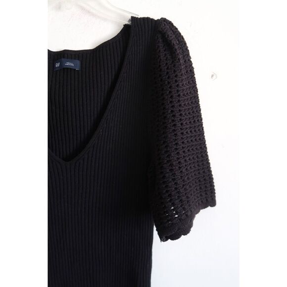 Gap Black Knit Short Sleeve Top with Crochet Sleeves - Size Small - Picture 3 of 9